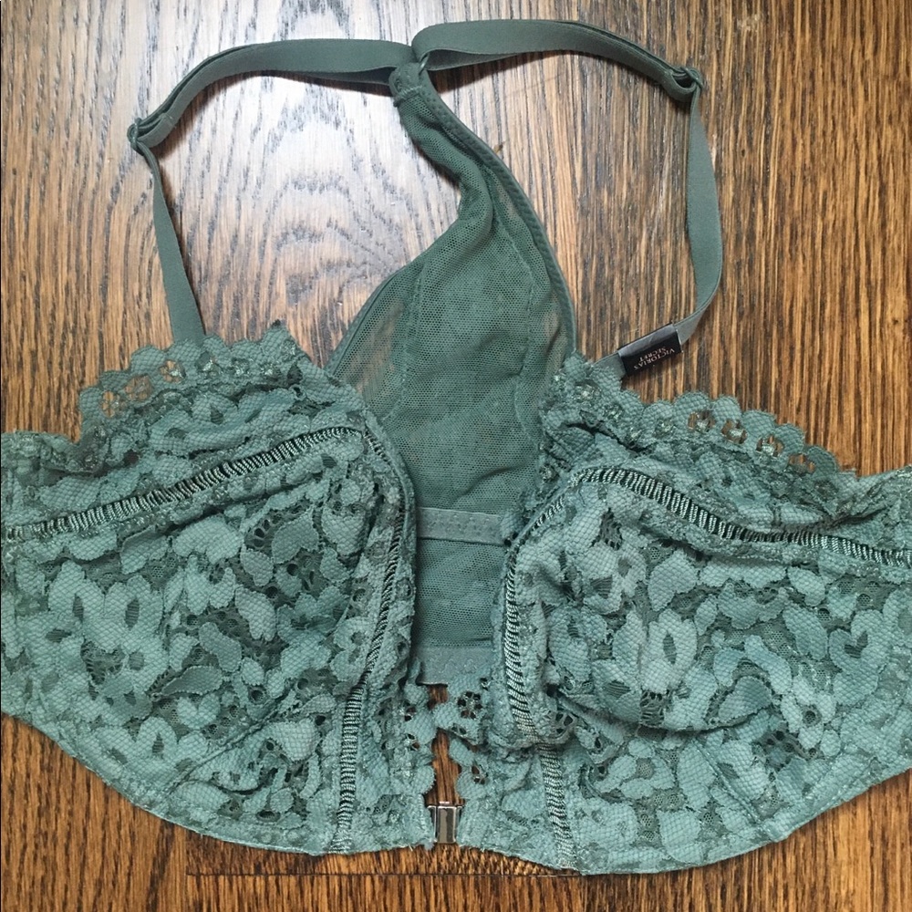 Plunge Unlined Victoria’s Secret Bra